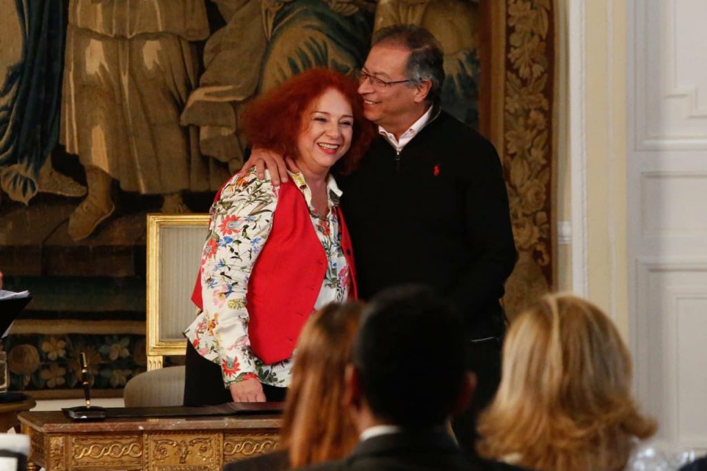 Nueva directora de la Unidad para las víctimas falsificó certificado&nbsp;laboral